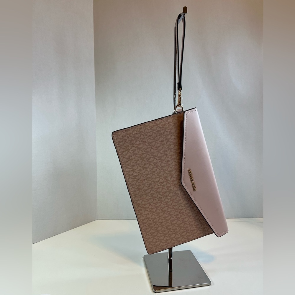 Michael Kors Envelope Pink Leather Signature Pocket Flap Wristlet/Clutch NWOT - Picture 2 of 11